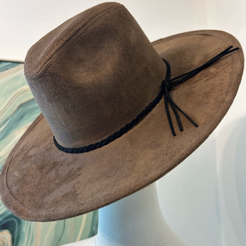 Elegant Brown Suede Women's Hat
